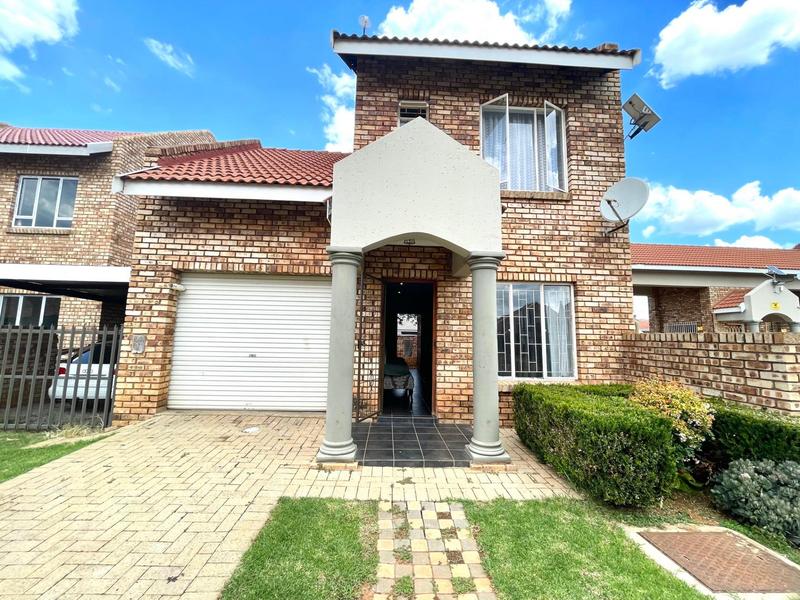 2 Bedroom Property for Sale in Baillie Park North West